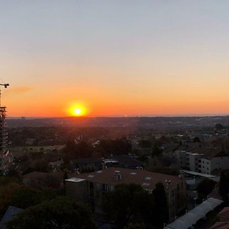 Sandton Skye Suites Johannesburg Exterior foto